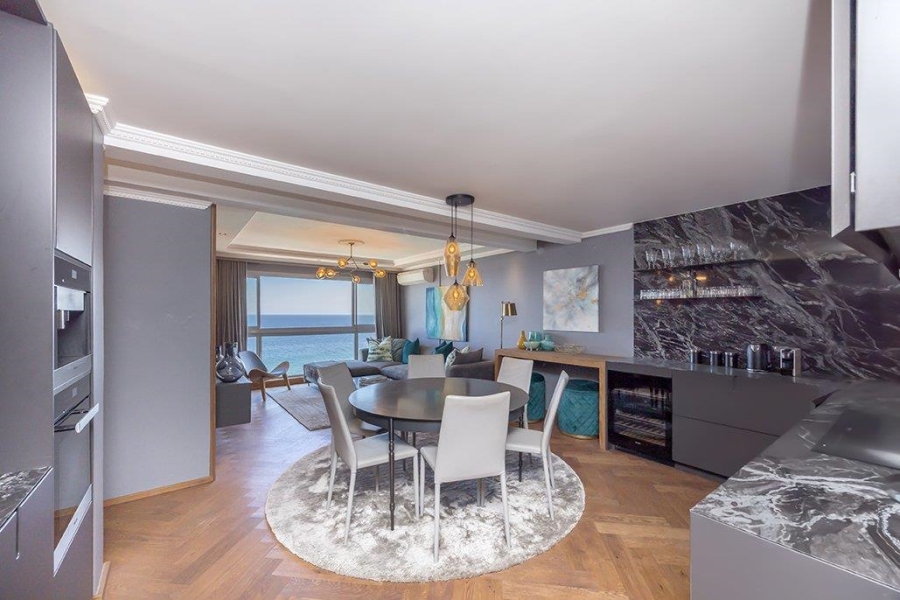 2 Bedroom Property for Sale in Sea Point Western Cape